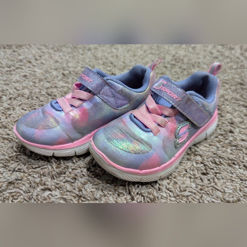 Girl 8 Skechers sport sneakers shoes irridesent pink and purple